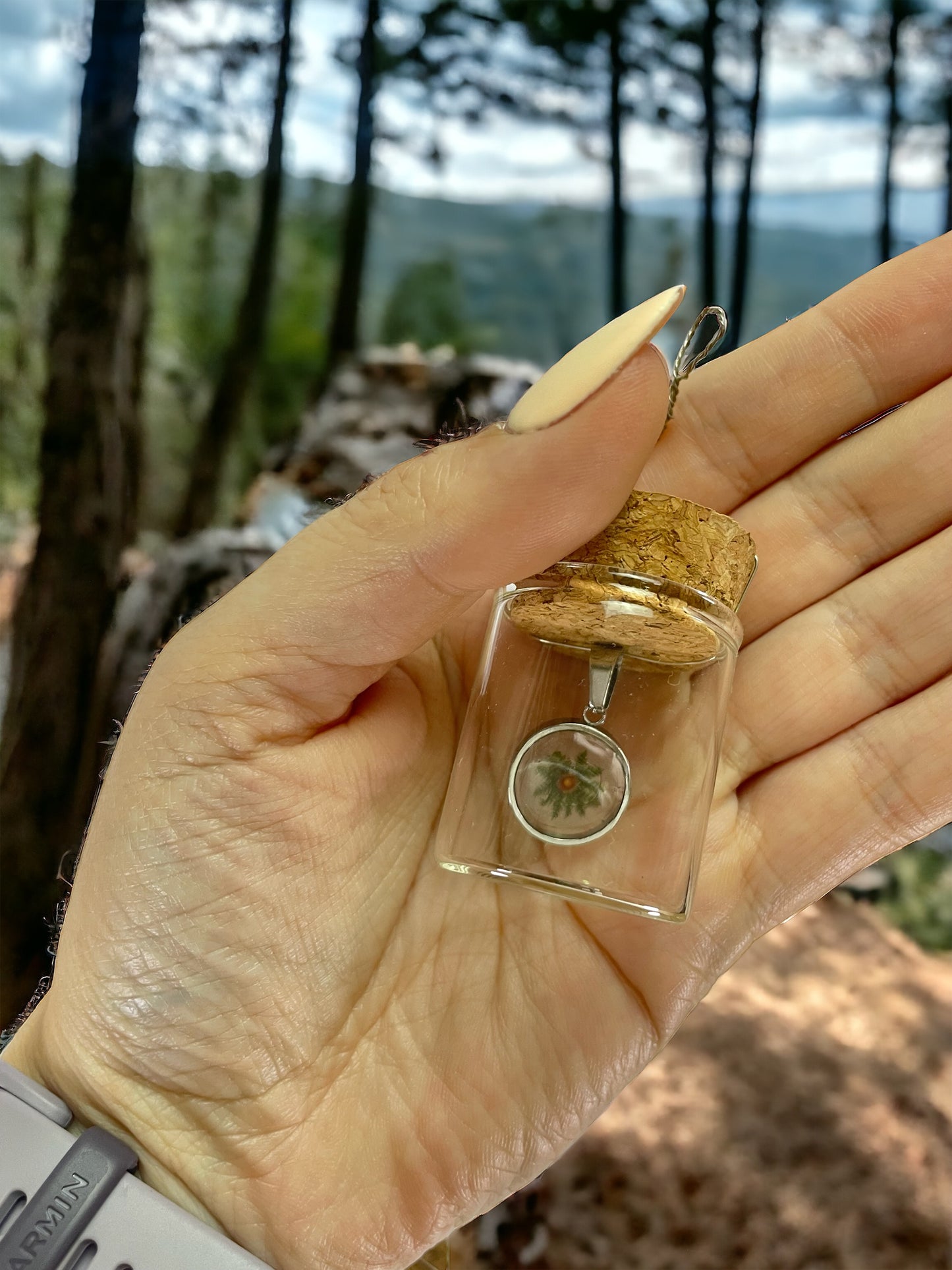 Colgante de Eguzkilore translucido