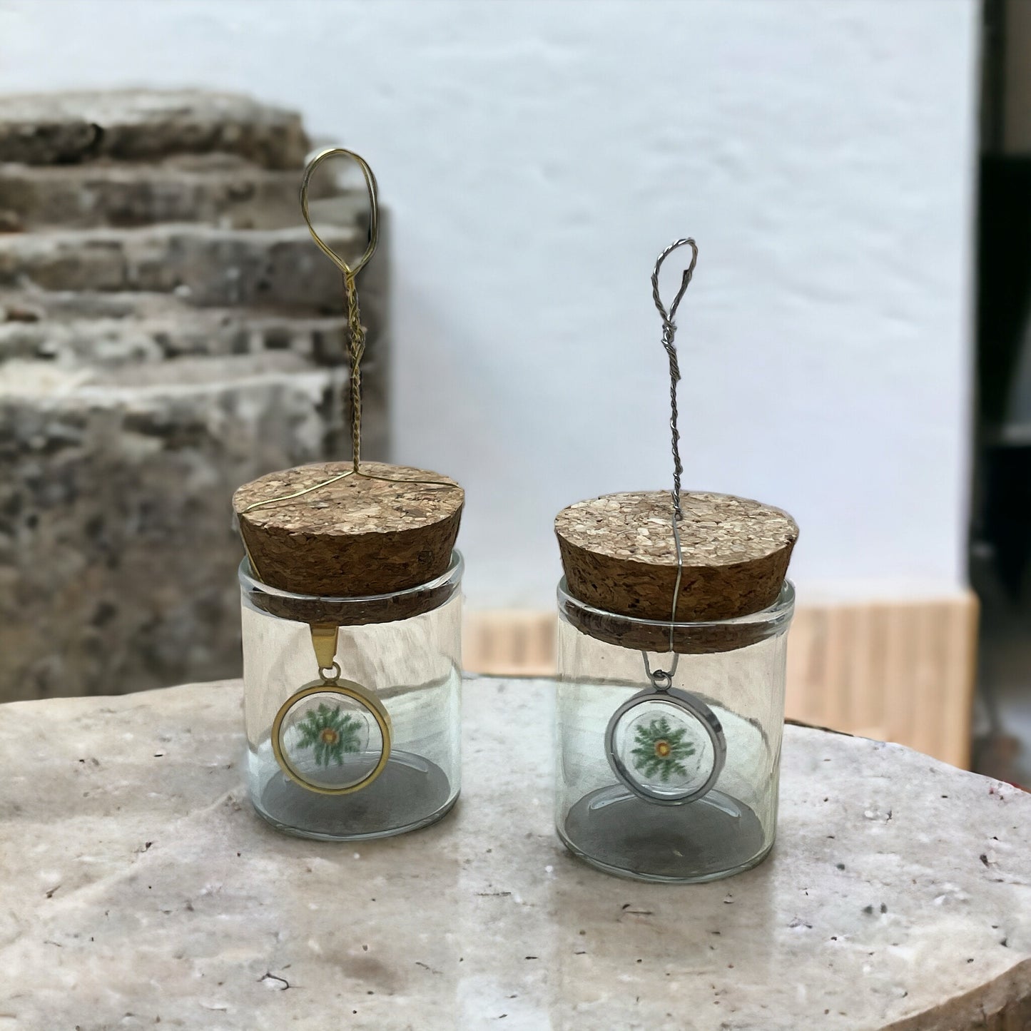 Colgante de Eguzkilore translucido