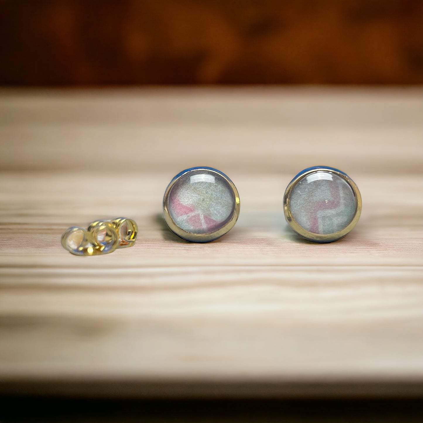 Pendientes tipo botón (stud) en acero inoxidable dorado