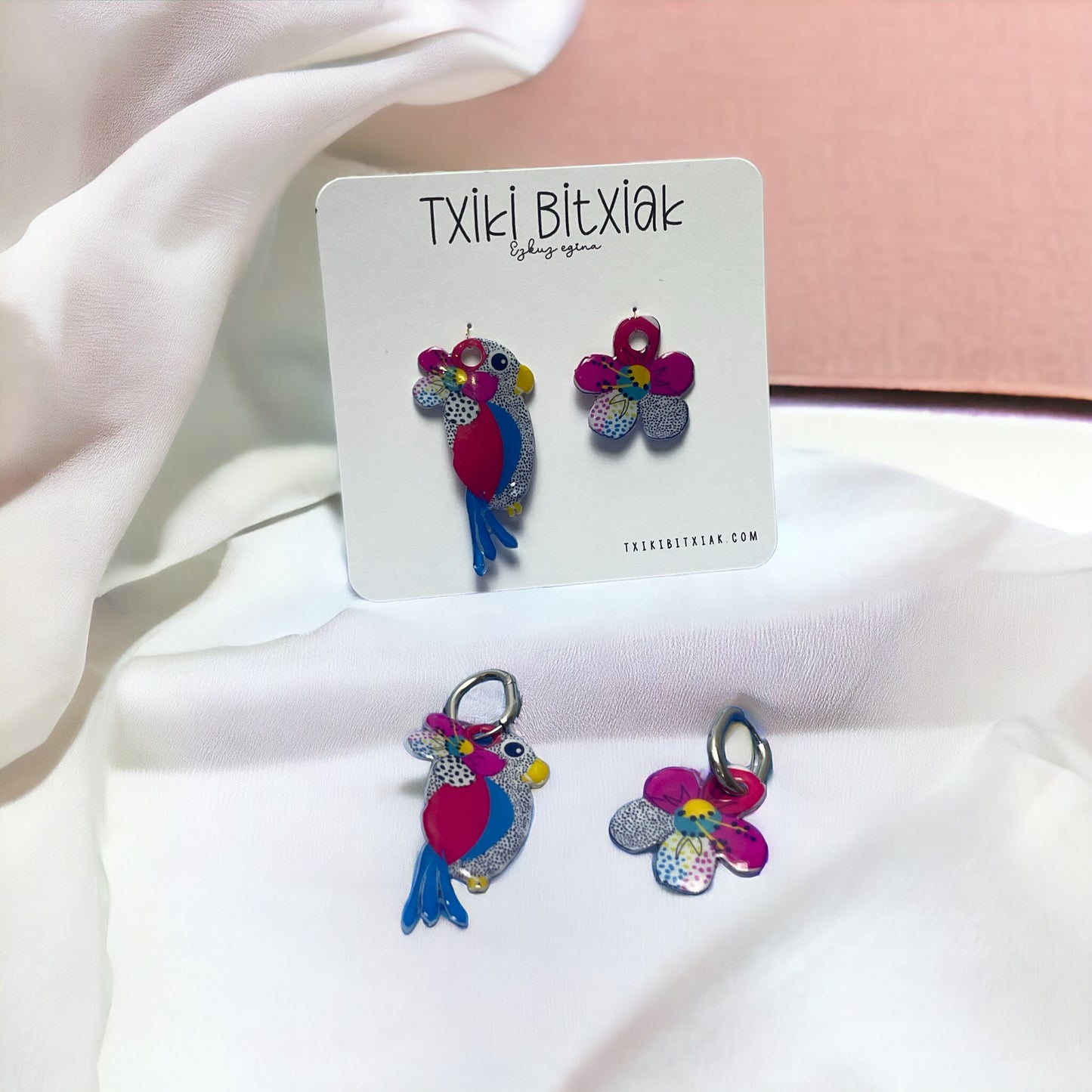 Loro y flor Charms para Pendientes de Aro (O lo que te apetezca si eres creativ@)