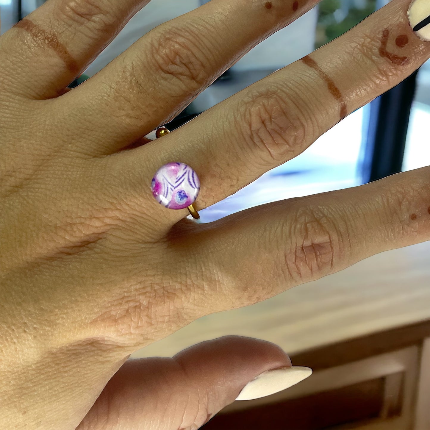 Anillo de acero dorado y papel (tamaño ajustable)