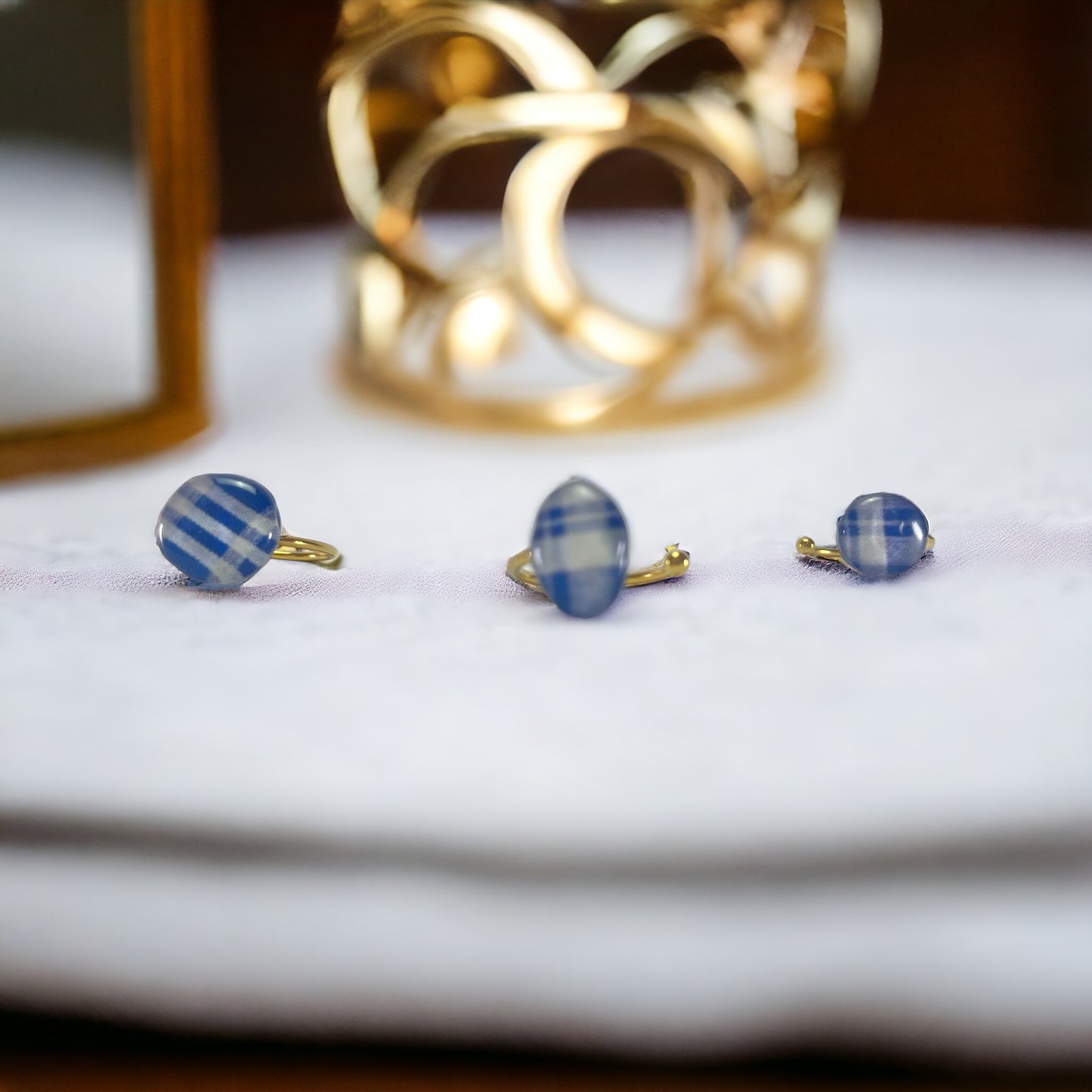 Anillo de acero dorado y papel Zapi de arrantzal (tamaño ajustable)