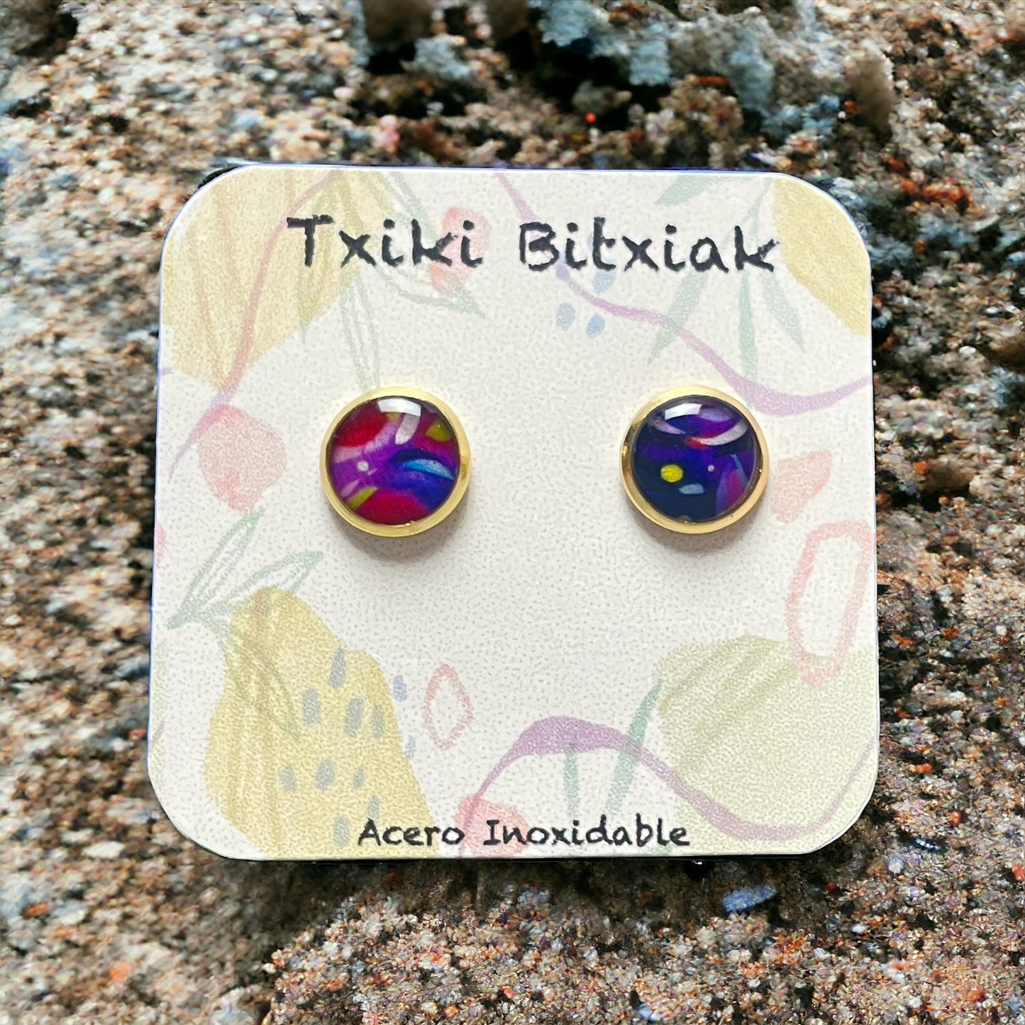 Pendientes tipo botón (stud) en acero inoxidable dorado