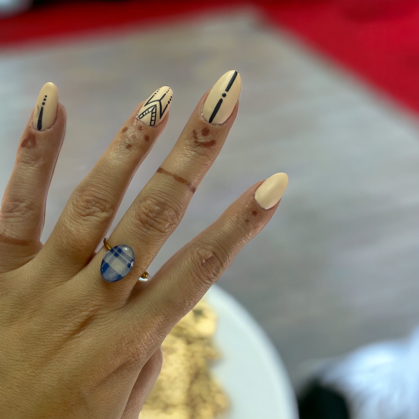 Anillo de acero dorado y papel Zapi de arrantzal (tamaño ajustable)